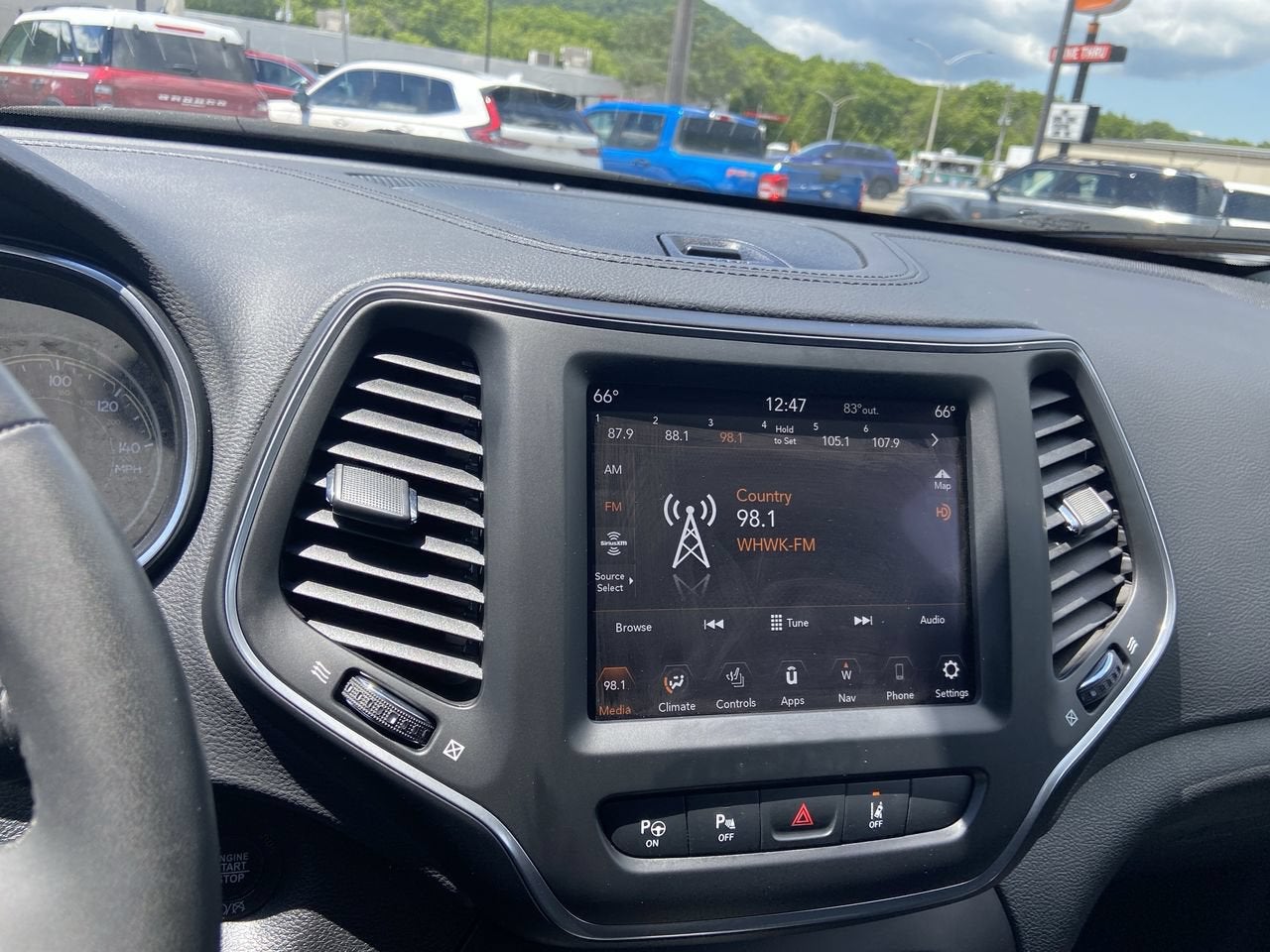 2023 Jeep Cherokee Altitude Lux