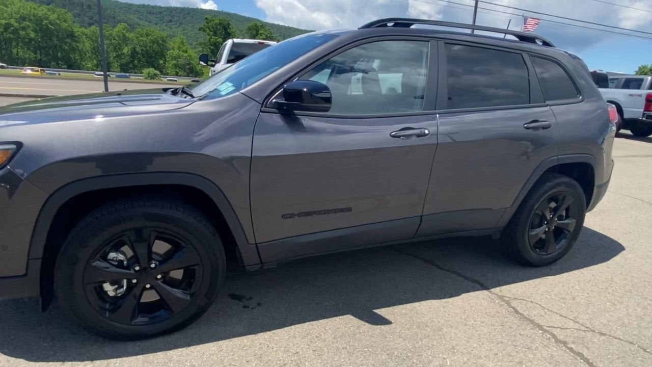 2023 Jeep Cherokee Altitude Lux