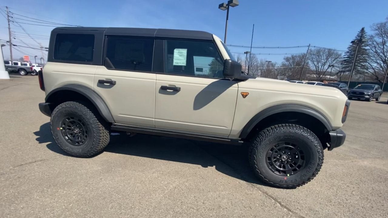 2026 Ford Bronco Badlands