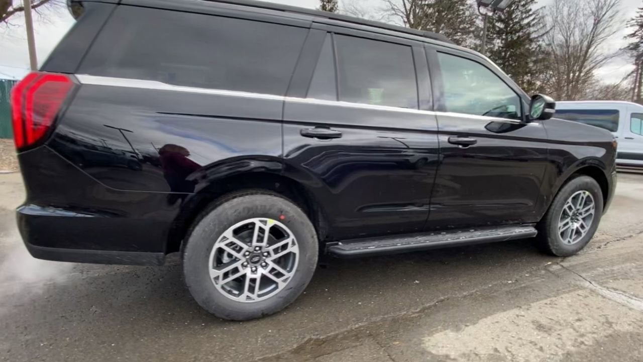 2026 Ford Expedition Active