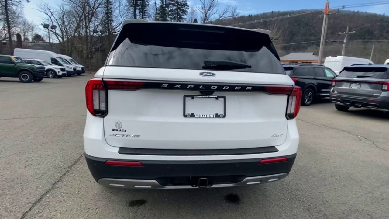 2025 Ford Explorer Active
