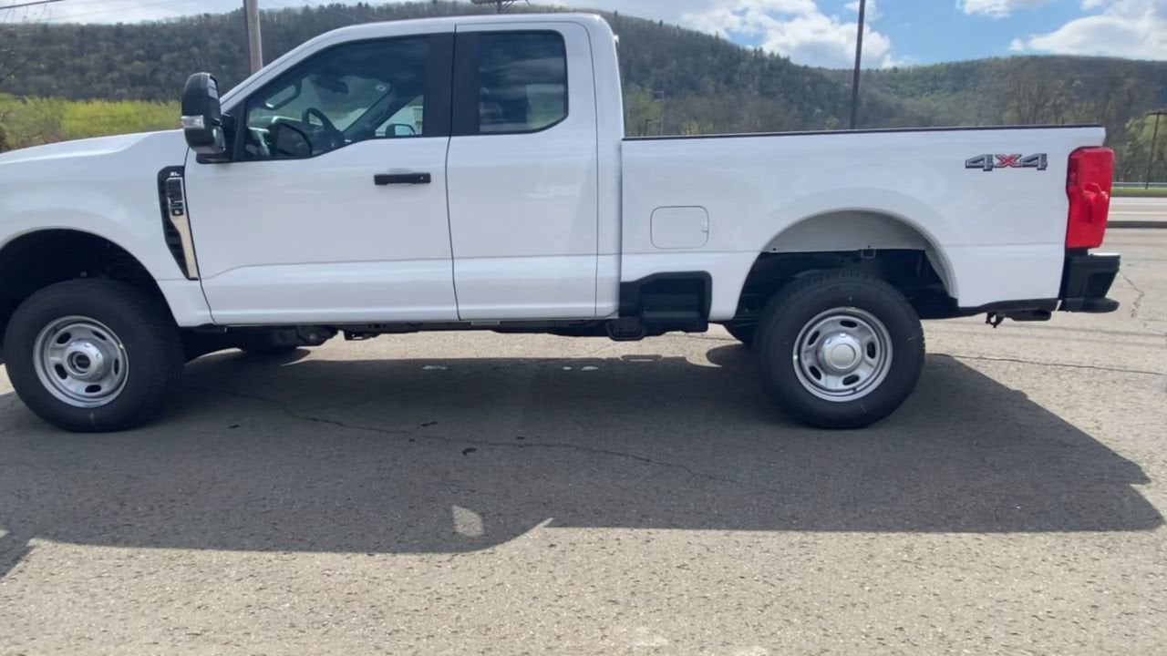 2026 Ford Super Duty F-250 SRW Base