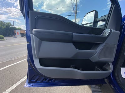 2026 Ford Super Duty F-250 SRW Black Widow XLT