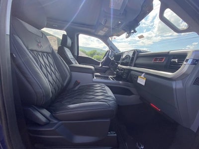 2026 Ford Super Duty F-250 SRW Black Widow XLT