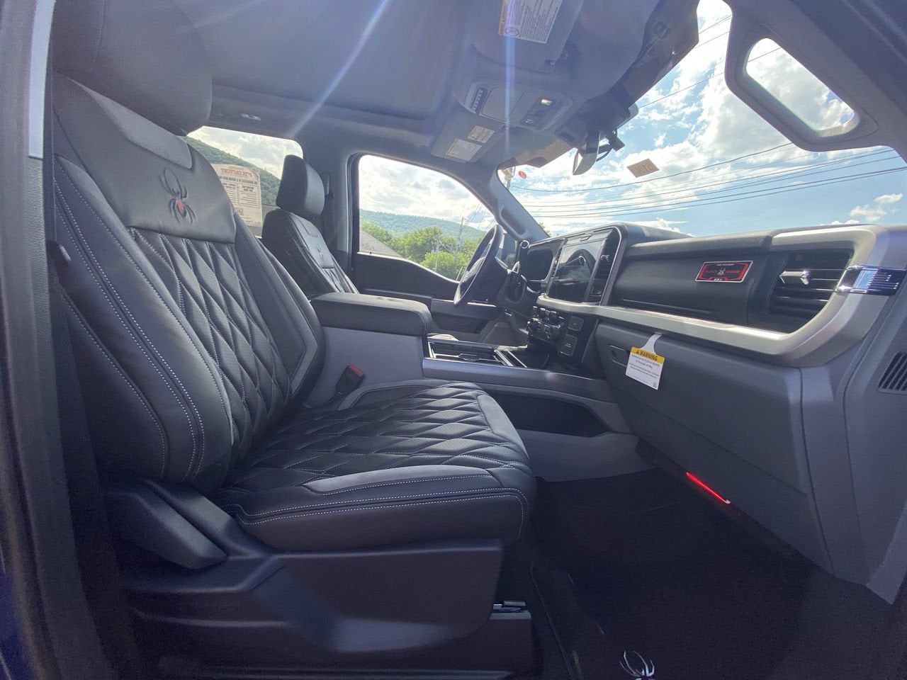 2026 Ford Super Duty F-250 SRW Black Widow XLT