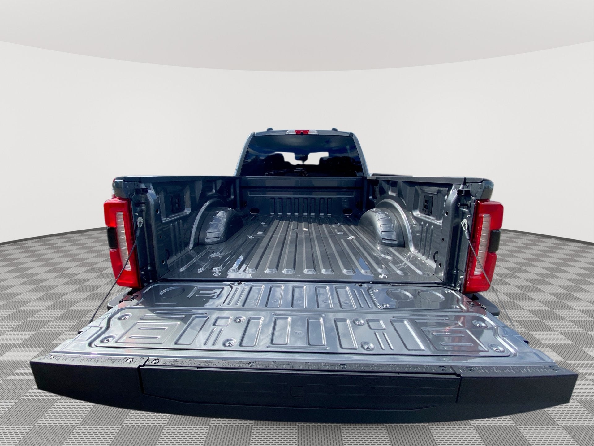 2027 Ford Super Duty F-350 SRW LARIAT
