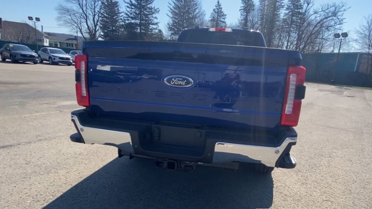 2026 Ford Super Duty F-350 SRW LARIAT