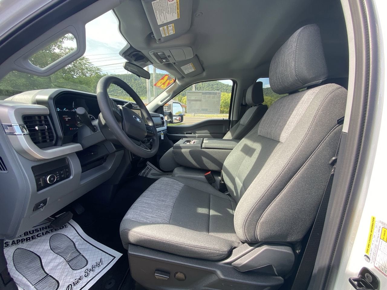 2026 Ford Super Duty F-350 SRW XLT