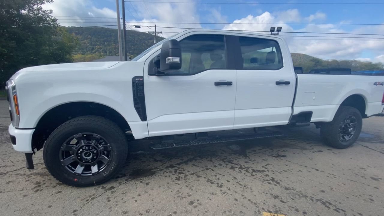 2026 Ford Super Duty F-350 SRW XL