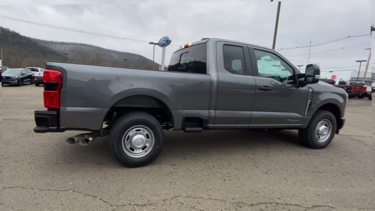 2024 Ford Super Duty F-350 SRW XL