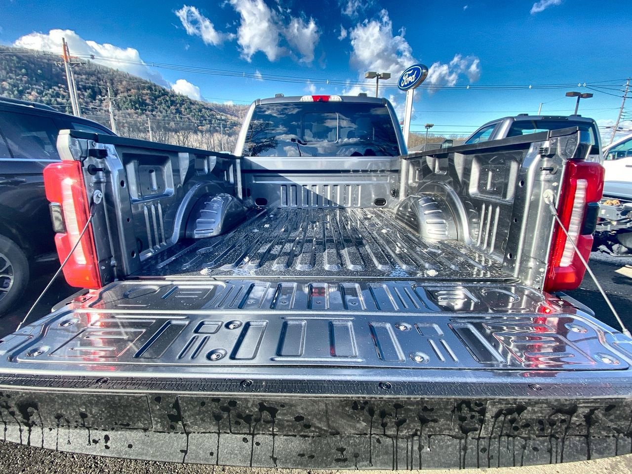 2024 Ford Super Duty F-350 SRW XL