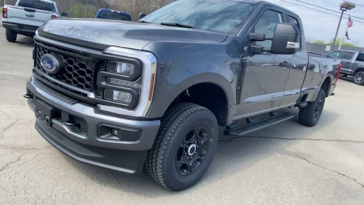 2026 Ford Super Duty F-350 SRW Base