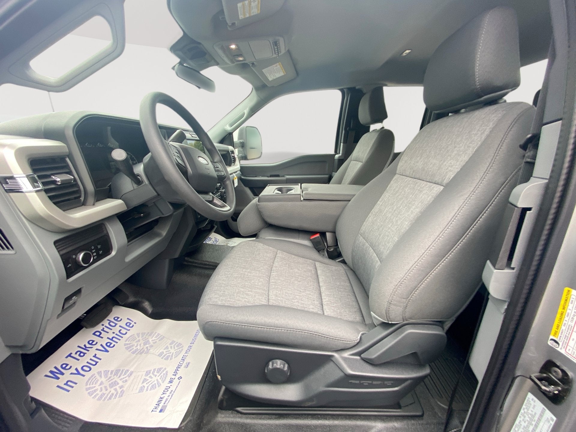 2027 Ford Super Duty F-350 SRW XL