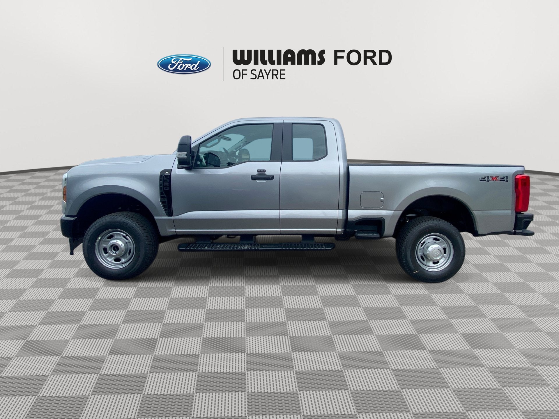 2027 Ford Super Duty F-350 SRW XL