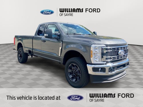 2027 Ford Super Duty F-350 SRW F-350® XLT