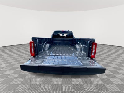 2027 Ford Super Duty F-350 SRW F-350® XLT
