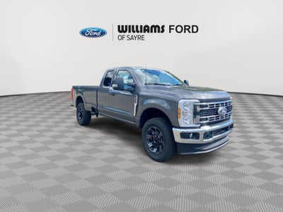 2027 Ford Super Duty F-350 SRW F-350® XLT