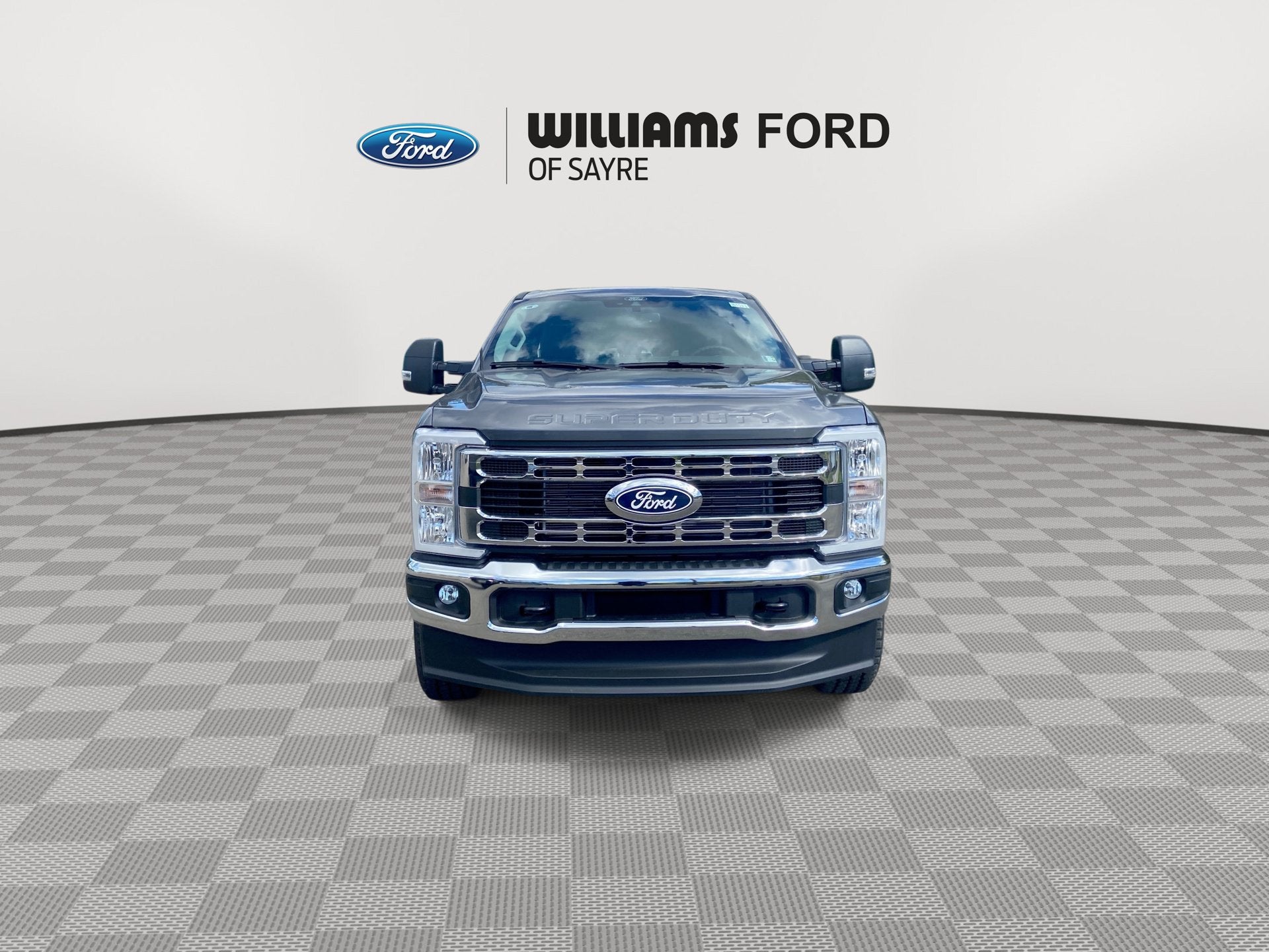 2027 Ford Super Duty F-350 SRW F-350® XLT