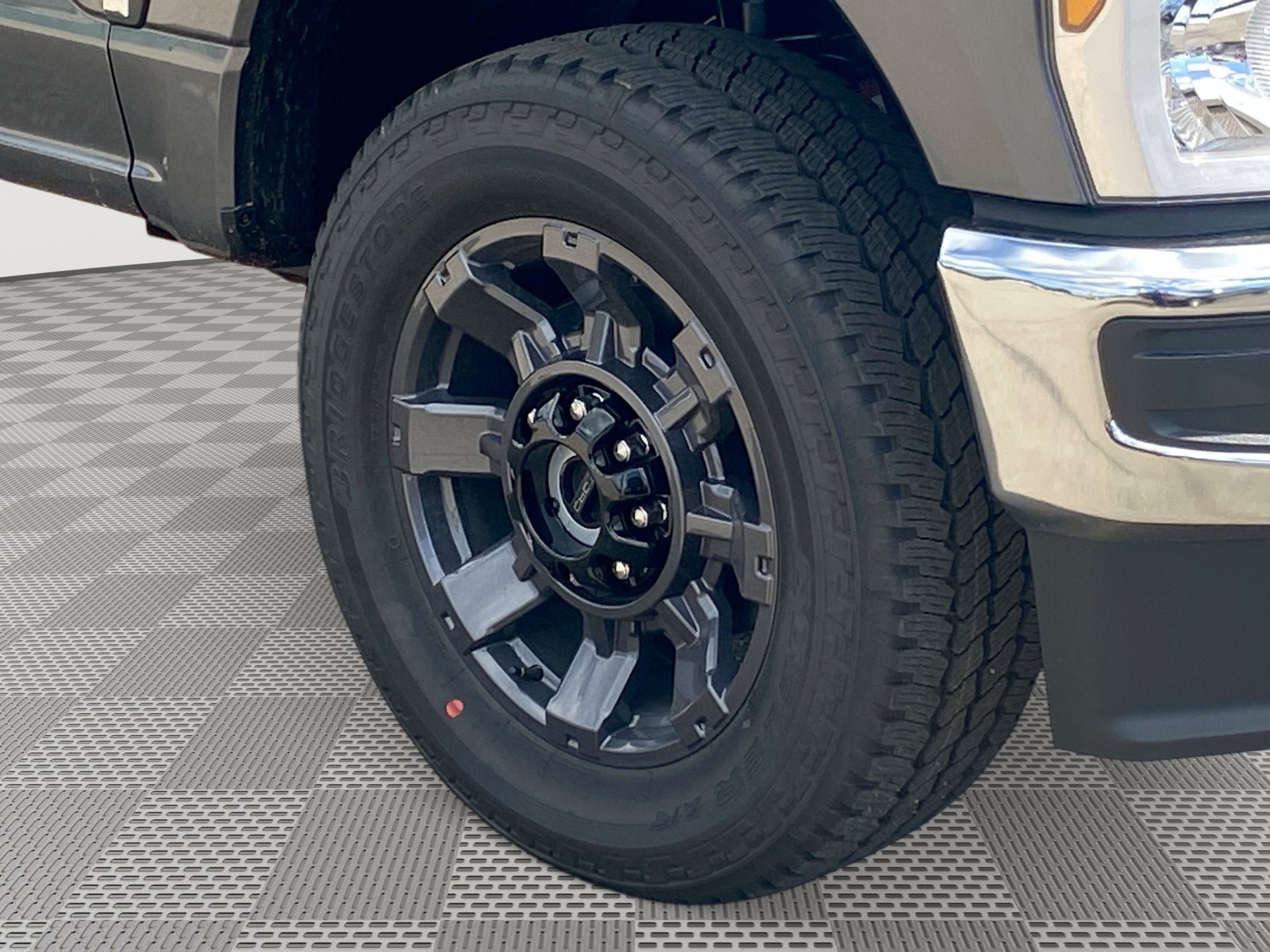 2027 Ford Super Duty F-350 SRW F-350® XLT