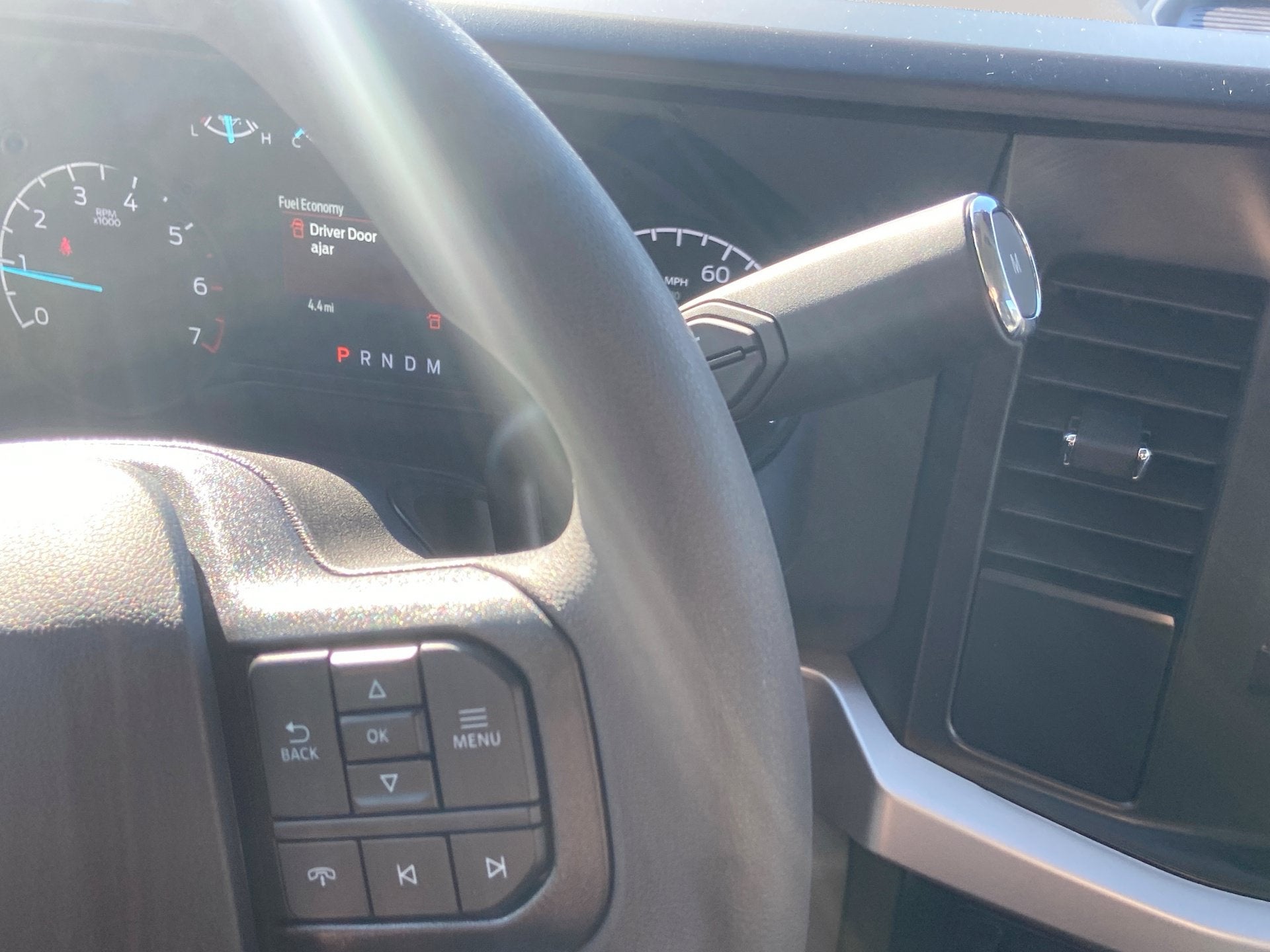 2027 Ford Super Duty F-350 SRW XLT
