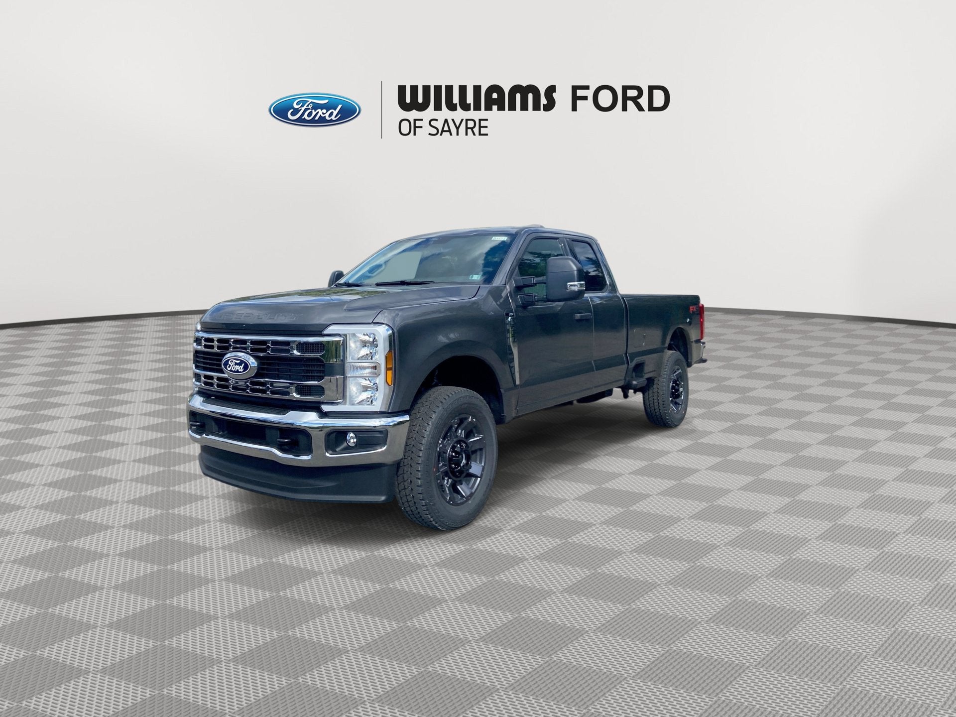 2027 Ford Super Duty F-350 SRW F-350® XLT