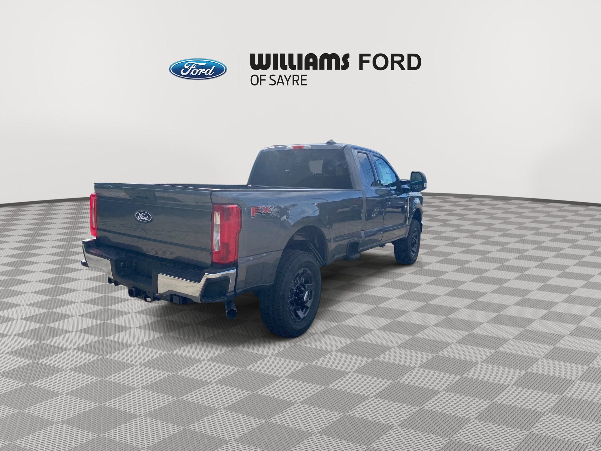 2027 Ford Super Duty F-350 SRW F-350® XLT