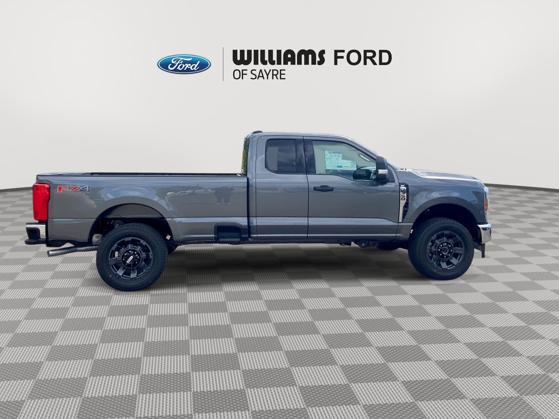 2027 Ford Super Duty F-350 SRW F-350® XLT