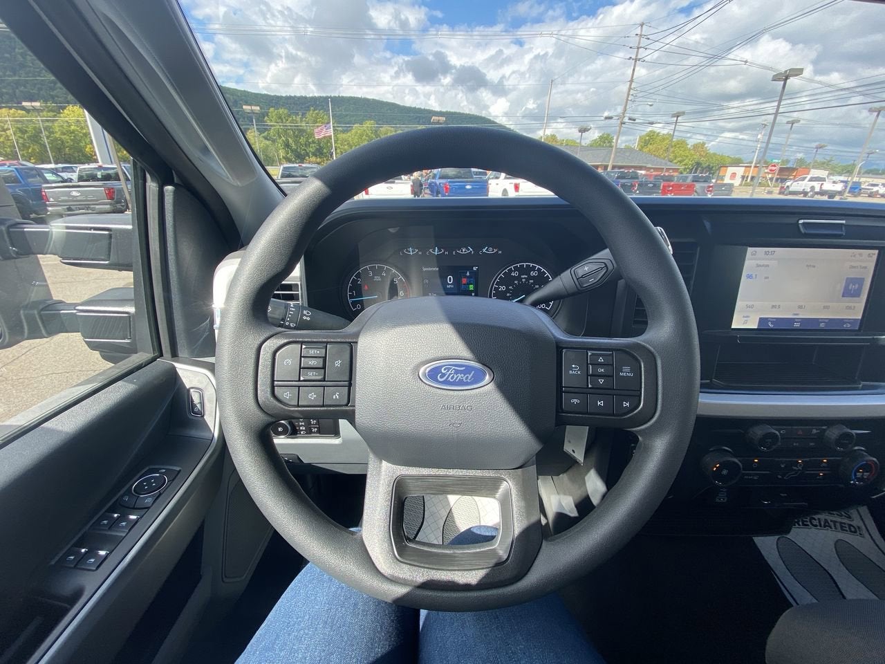 2025 Ford Super Duty F-350 SRW XL