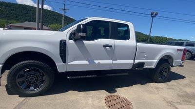 2025 Ford Super Duty F-350 SRW XL