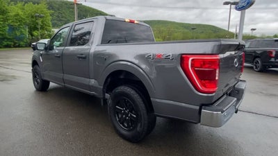 2022 Ford F-150 Base