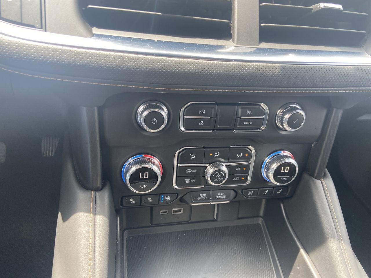 2024 GMC Yukon AT4