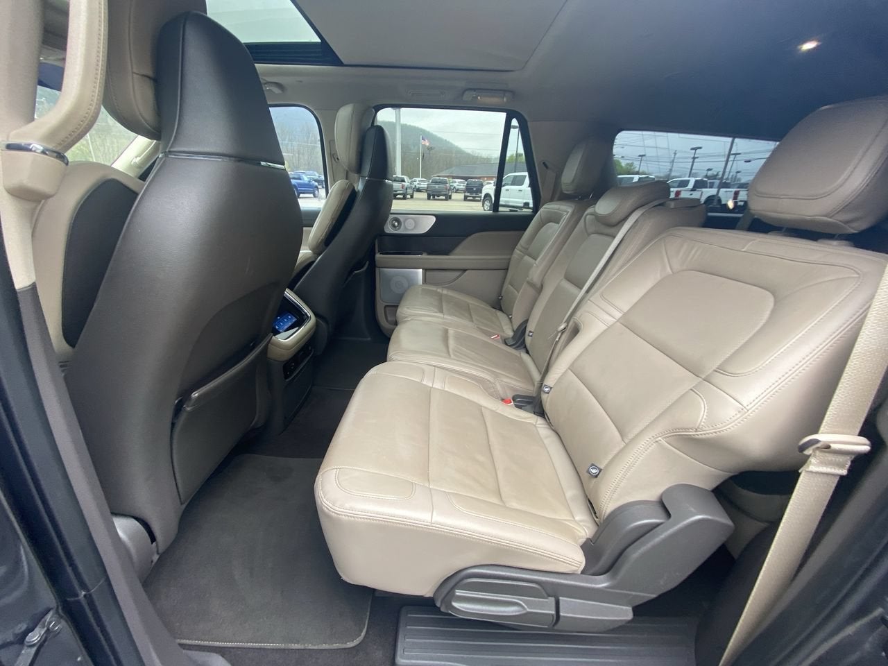 2022 Lincoln Navigator L Reserve