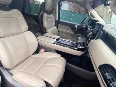 2022 Lincoln Navigator L Reserve