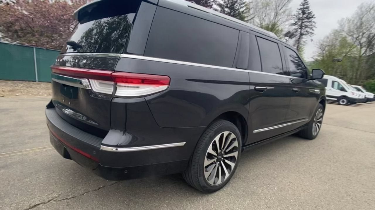 2022 Lincoln Navigator L Reserve