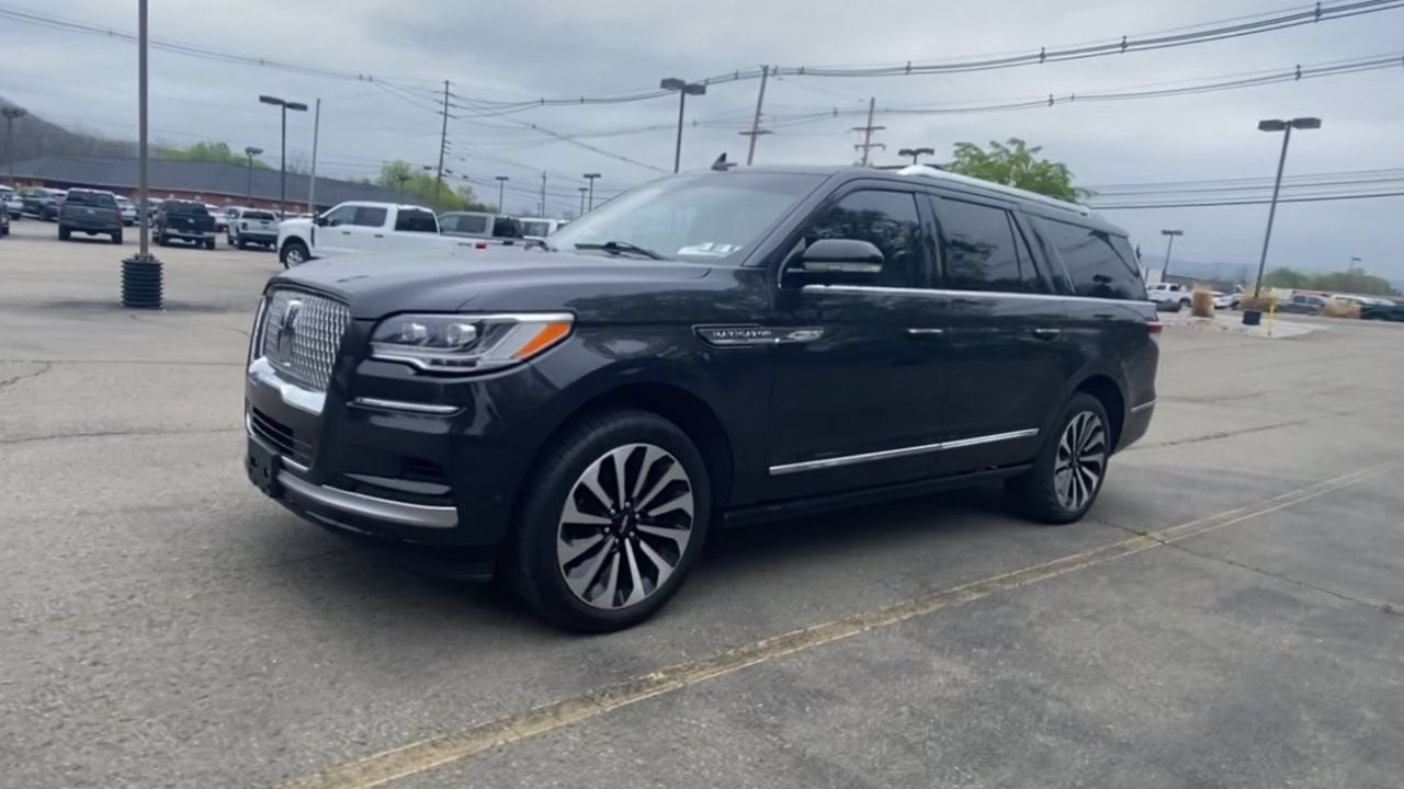 2022 Lincoln Navigator L Reserve