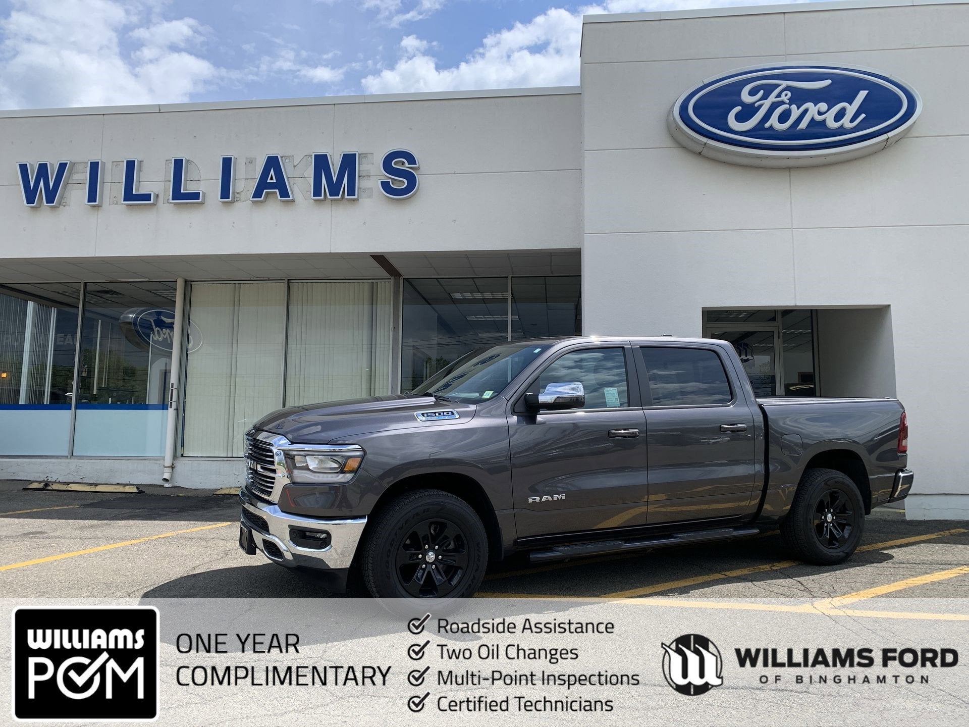 2024 RAM 1500 Laramie 4x4 Crew Cab 5'7's photo