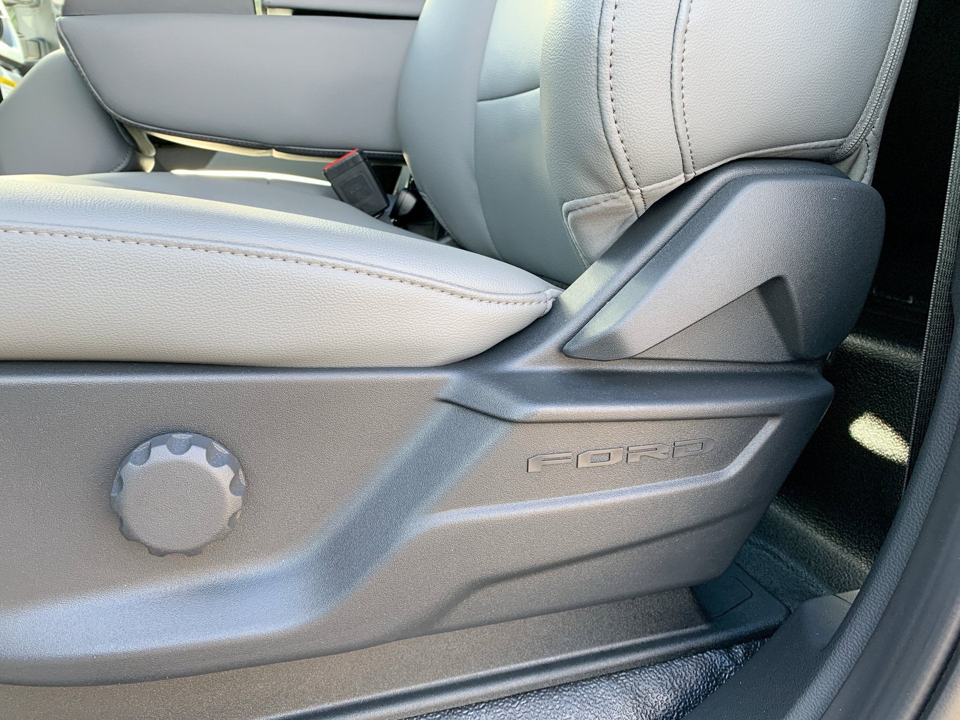 2027 Ford Super Duty F-450 DRW XL