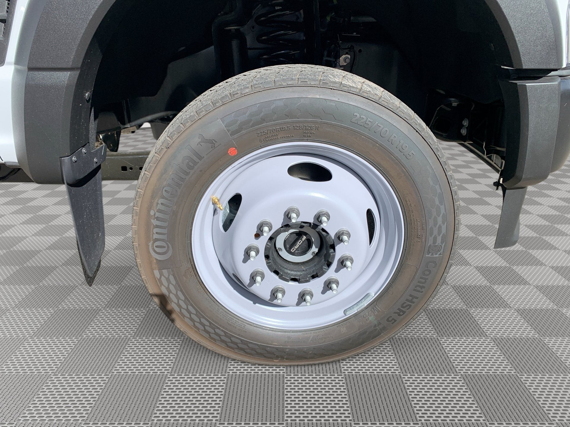 2027 Ford Super Duty F-450 DRW XL