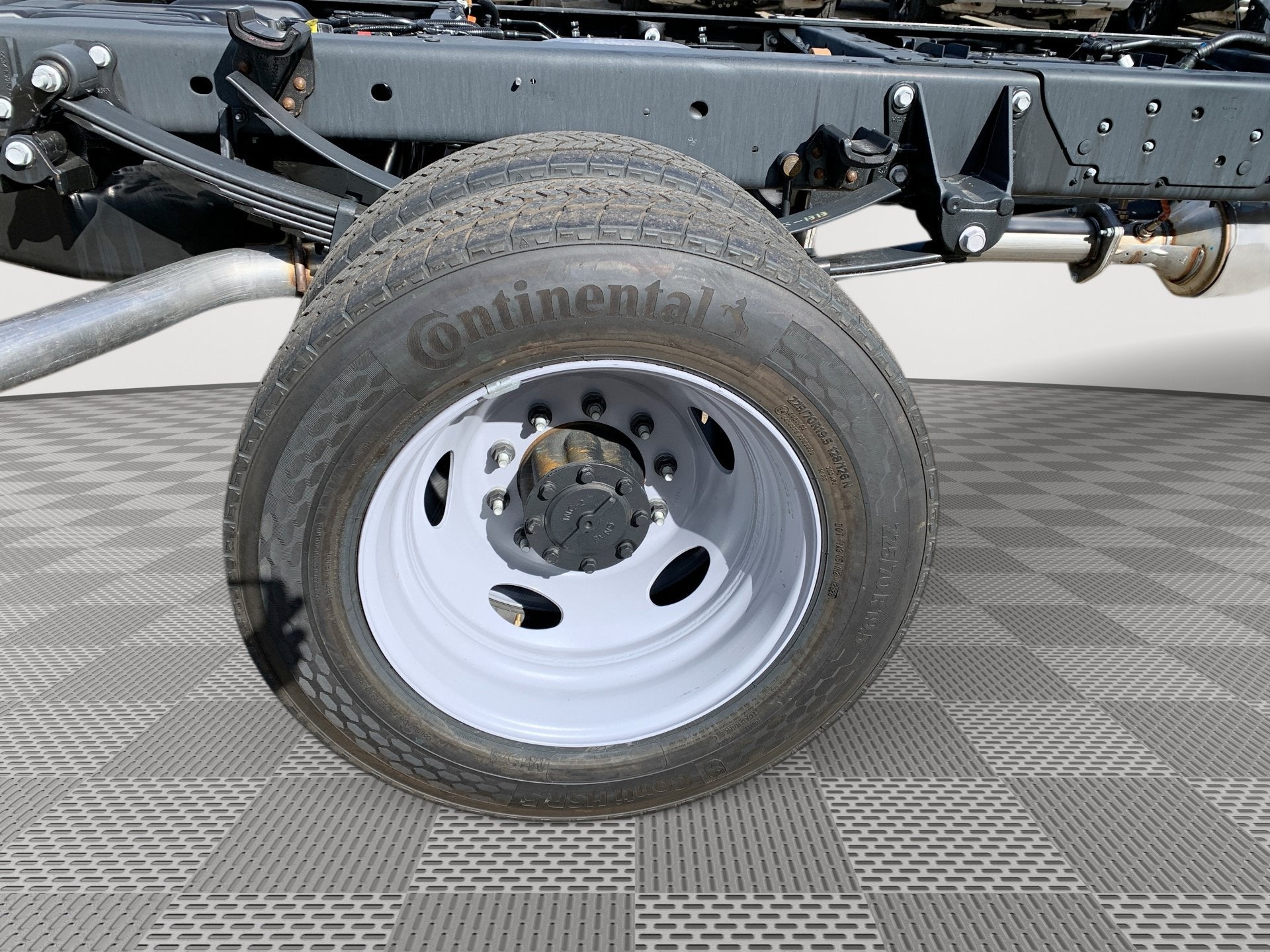 2027 Ford Super Duty F-450 DRW XL