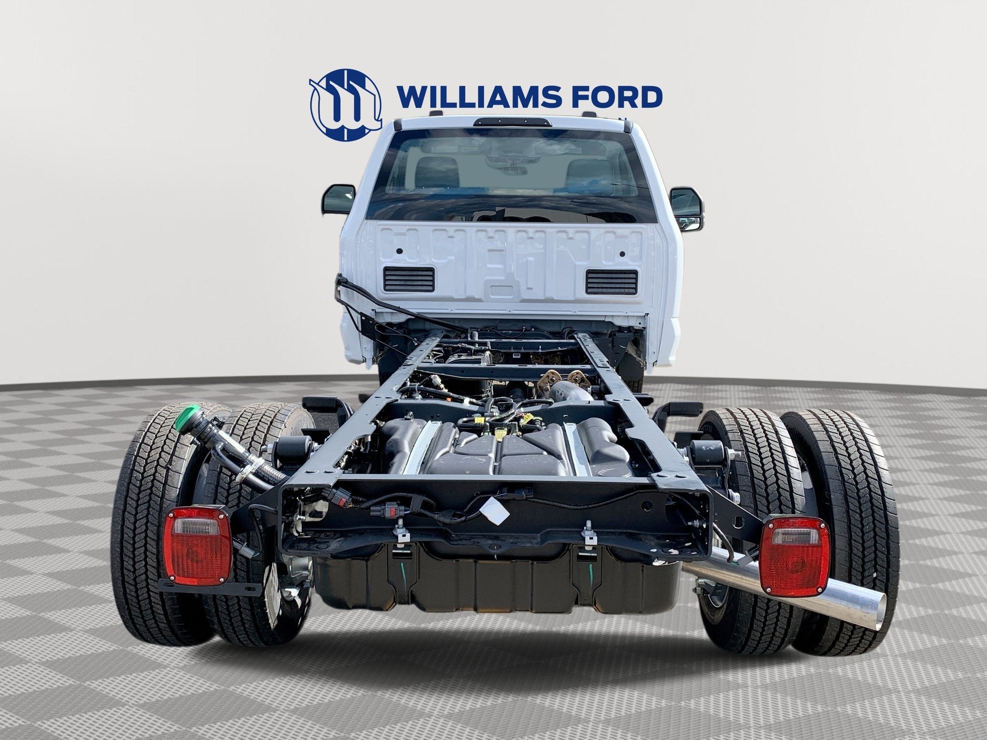 2027 Ford Super Duty F-450 DRW XL