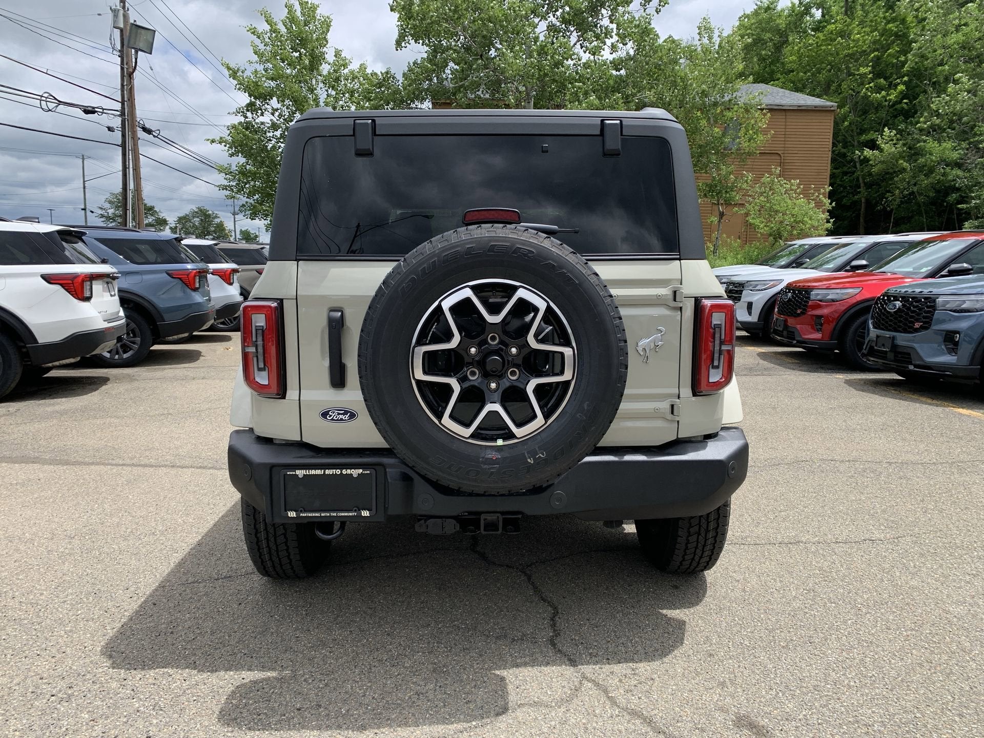 2026 Ford Bronco Outer Banks
