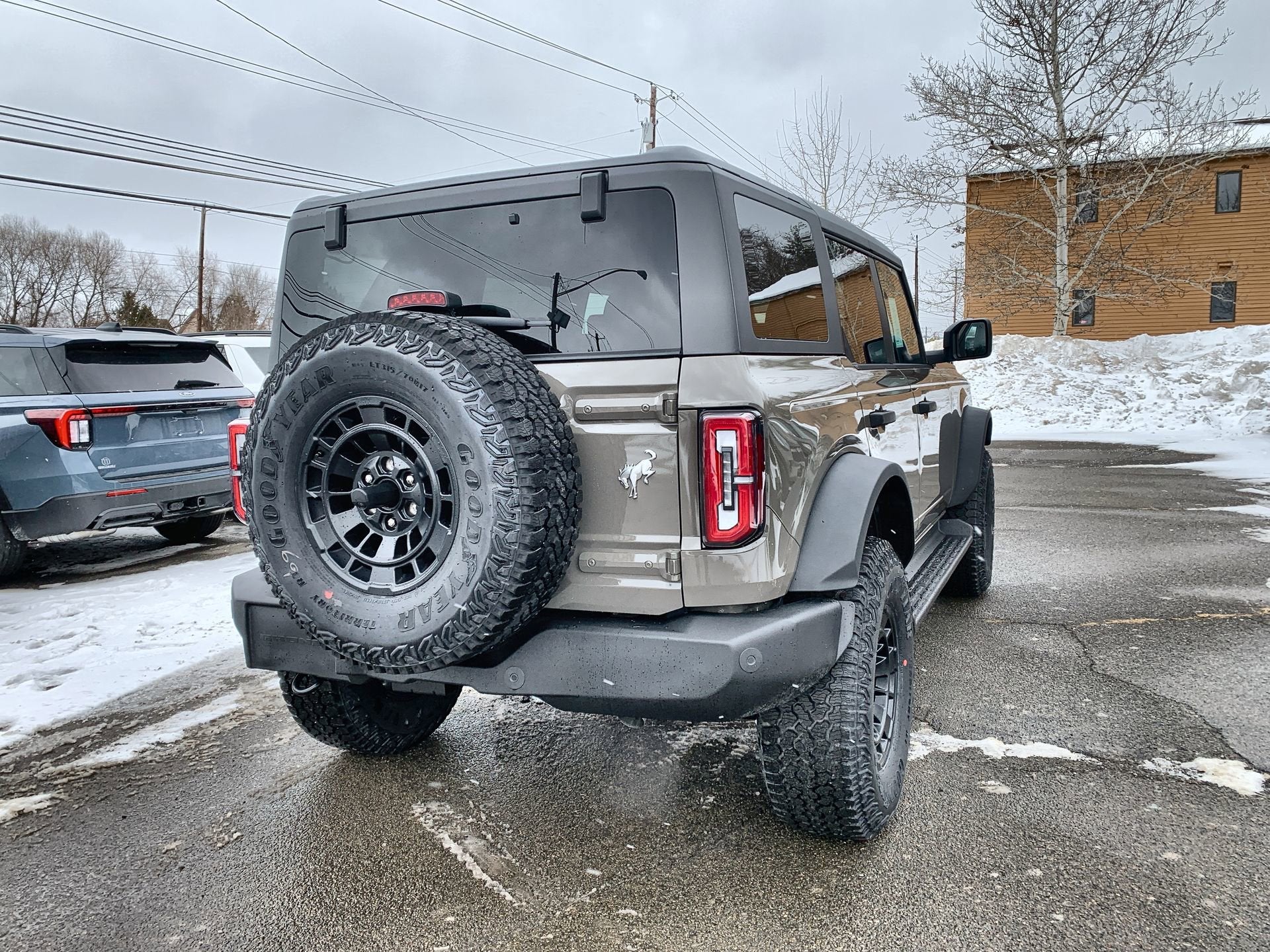 2026 Ford Bronco Outer Banks