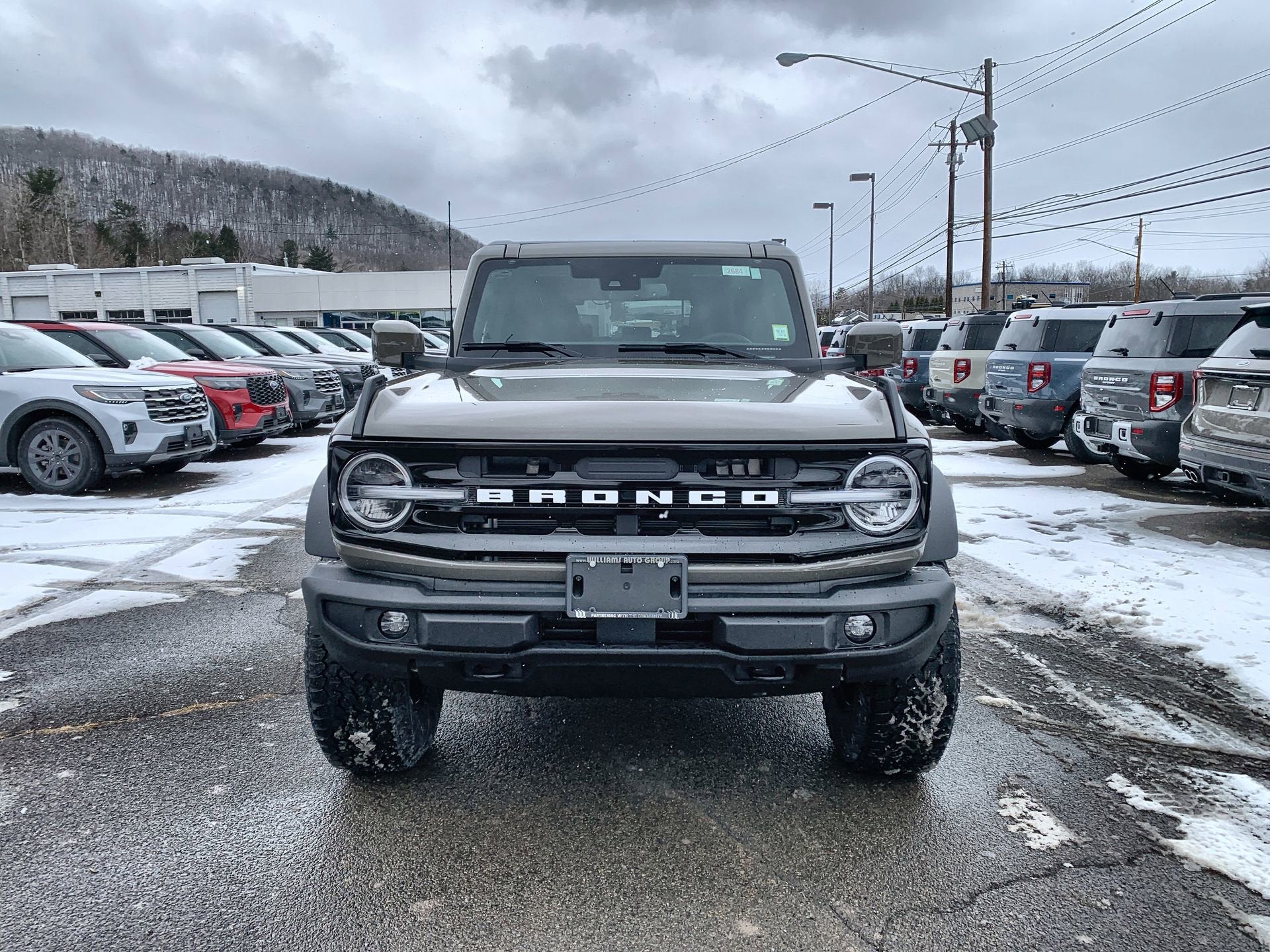 2026 Ford Bronco Outer Banks