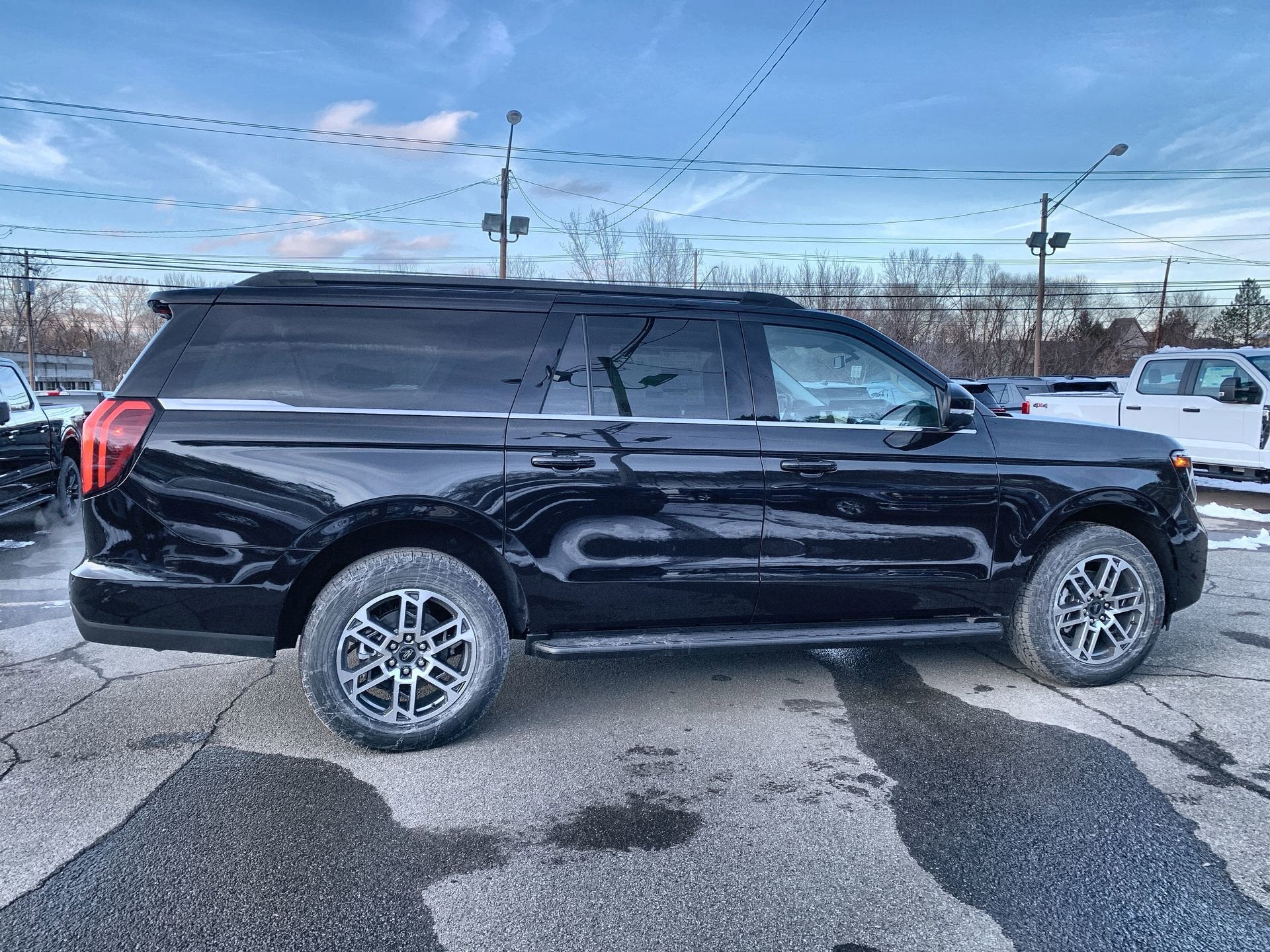 2025 Ford Expedition Max Active