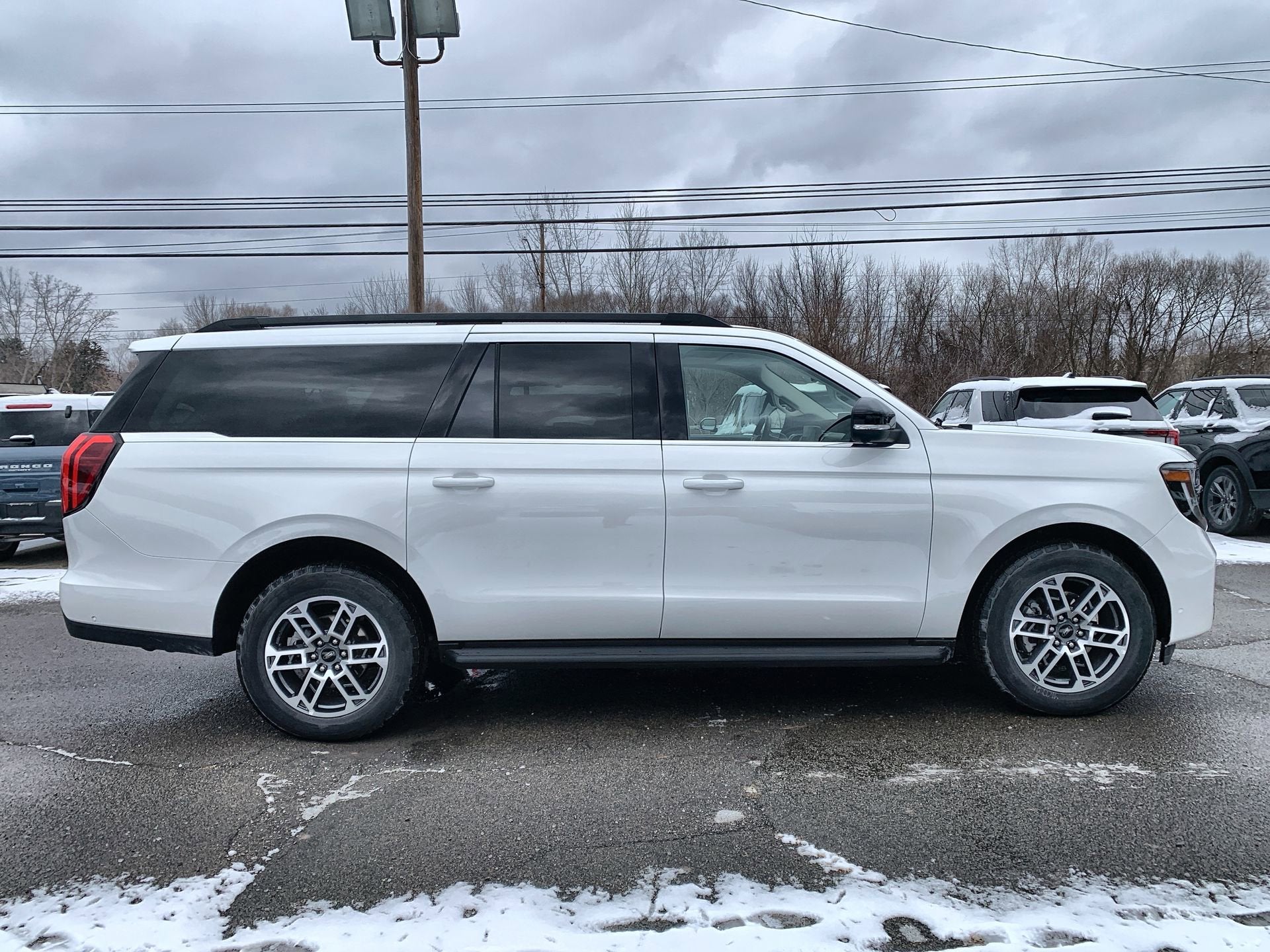 2025 Ford Expedition Max Active