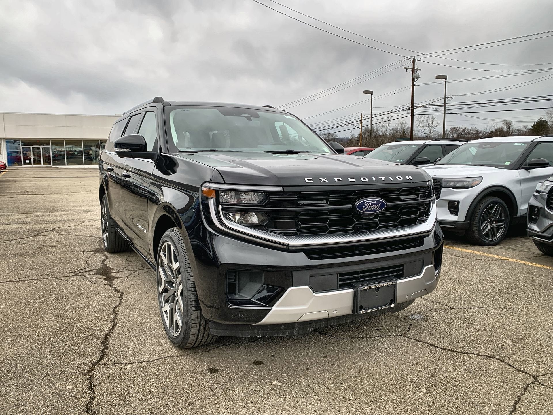 2025 Ford Expedition Max Platinum