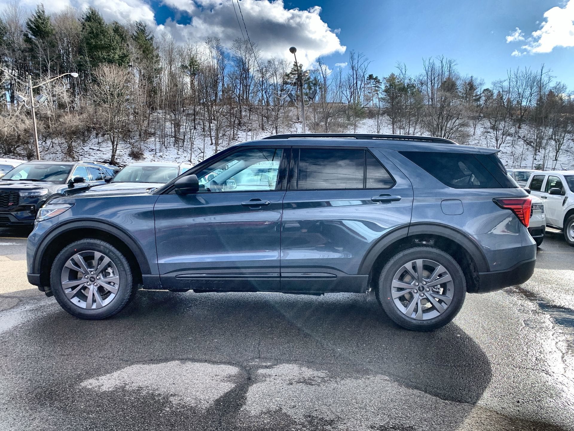 2026 Ford Explorer Active w/100A Pkg