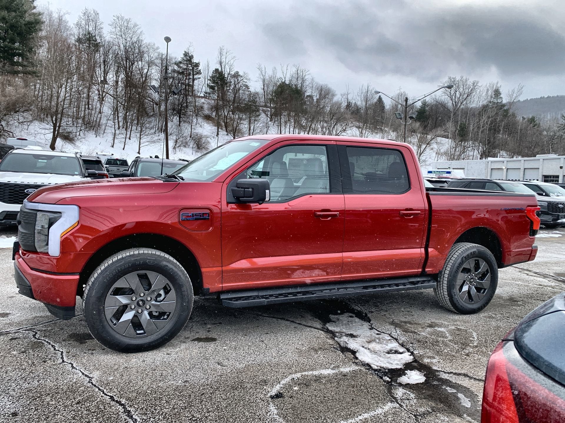 2025 Ford F-150 Lightning Flash