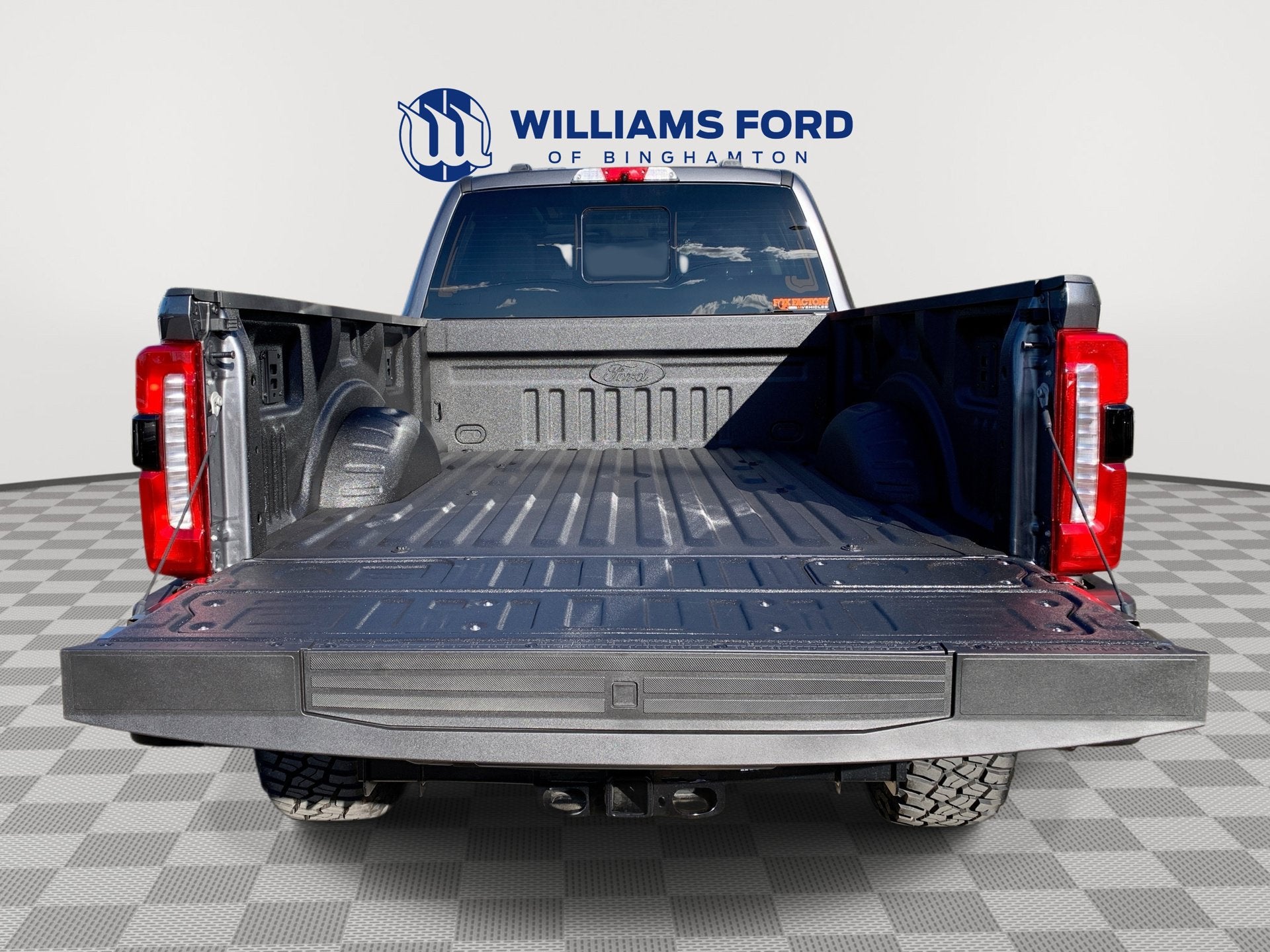 2027 Ford Super Duty F-250 SRW F-250® Lariat®