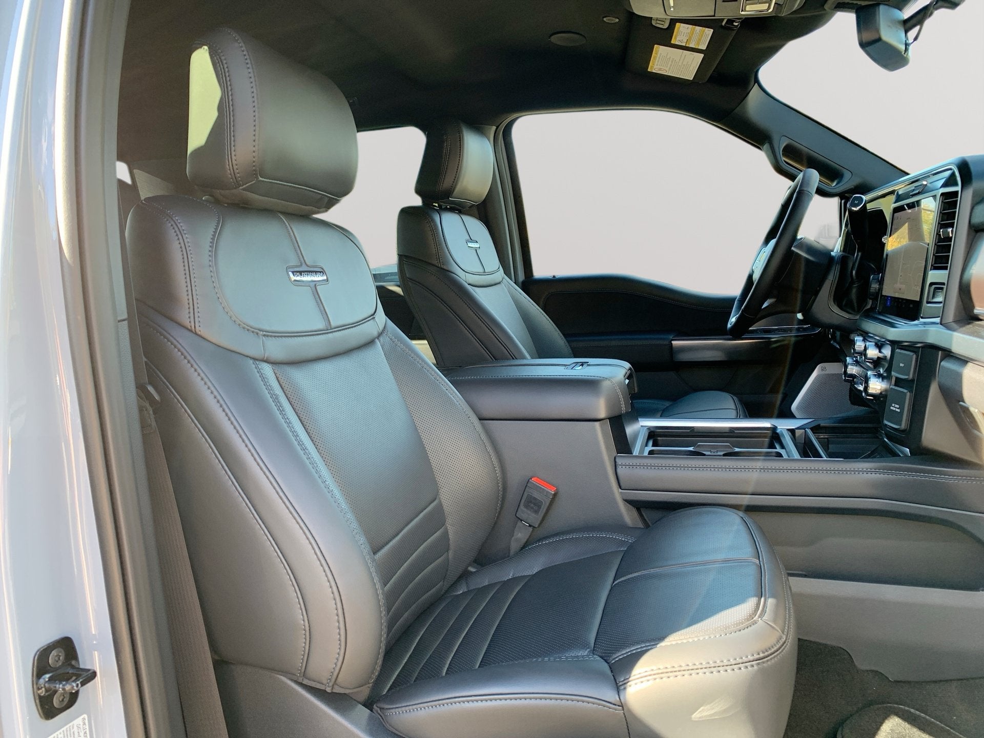 2027 Ford Super Duty F-250 SRW Platinum